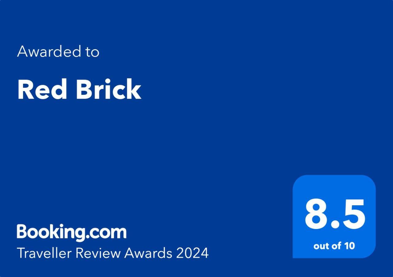 Red Brick Hostel Чиангмай Екстериор снимка