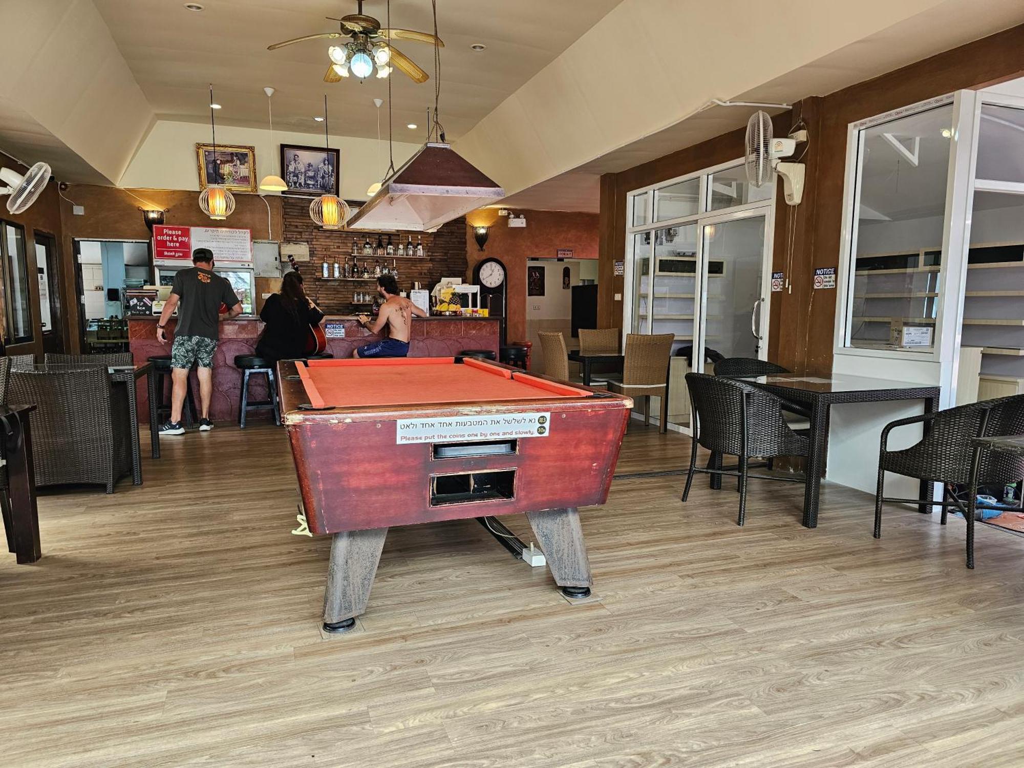 Red Brick Hostel Чиангмай Екстериор снимка